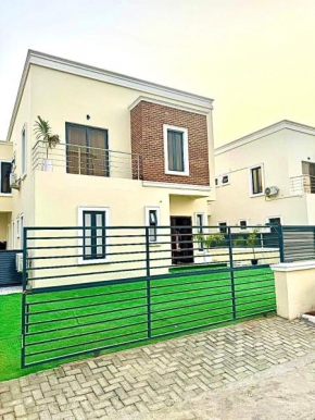 Emirate Home